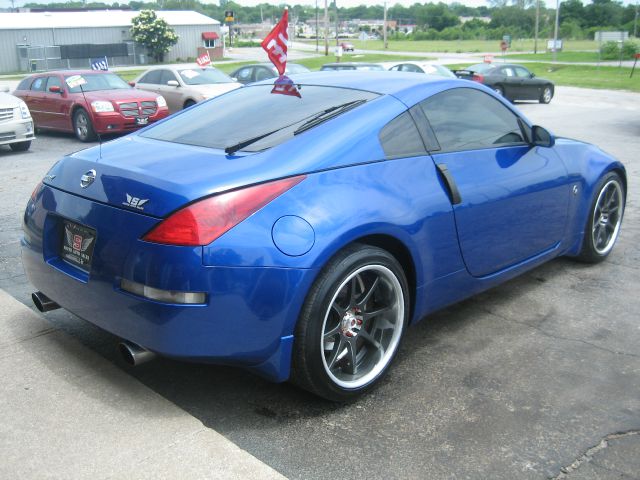 2005 Nissan 350Z Handicap Bus