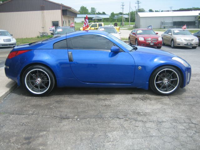 2005 Nissan 350Z Handicap Bus