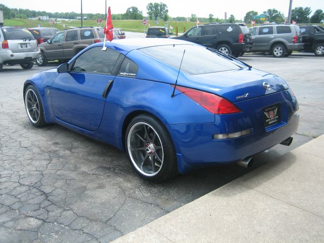 2005 Nissan 350Z Handicap Bus