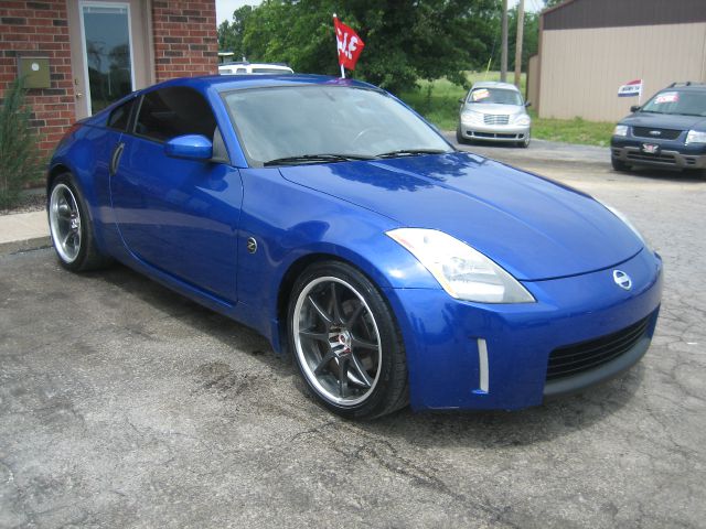 2005 Nissan 350Z Handicap Bus