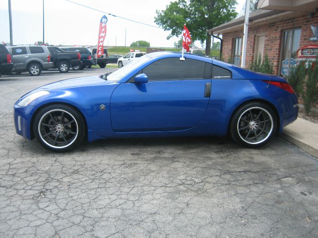 2005 Nissan 350Z Handicap Bus