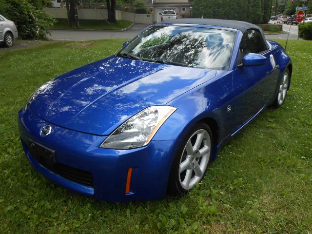 2005 Nissan 350Z 5dr 7-pass Van V6 LE FWD