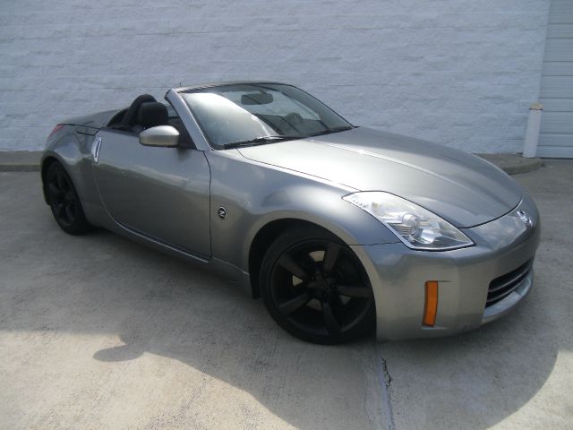 2006 Nissan 350Z 5dr 7-pass Van V6 LE FWD