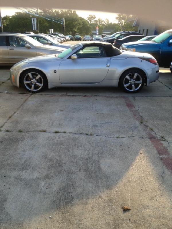 2006 Nissan 350Z NA 4 Dr Sedan FWD