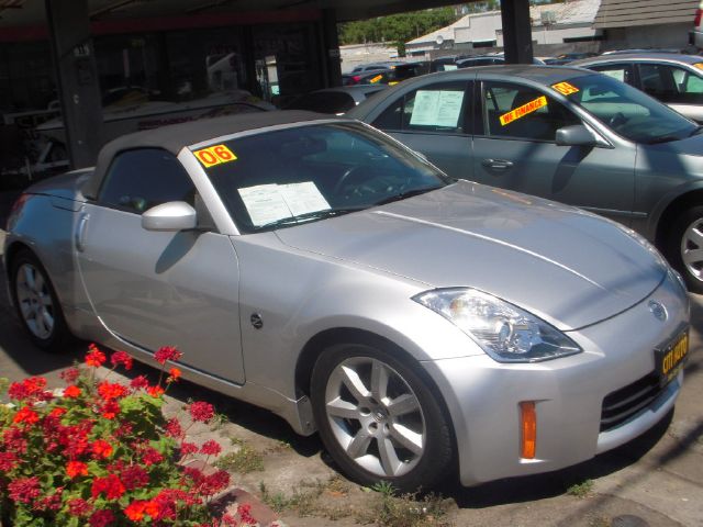 2006 Nissan 350Z 5dr 7-pass Van V6 LE FWD