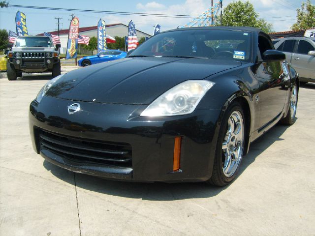 2006 Nissan 350Z 5dr 7-pass Van V6 LE FWD