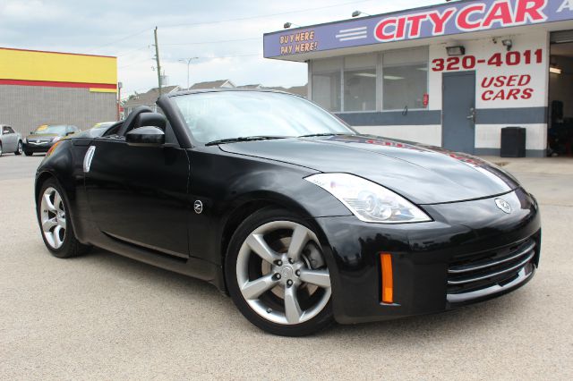 2006 Nissan 350Z 5dr 7-pass Van V6 LE FWD