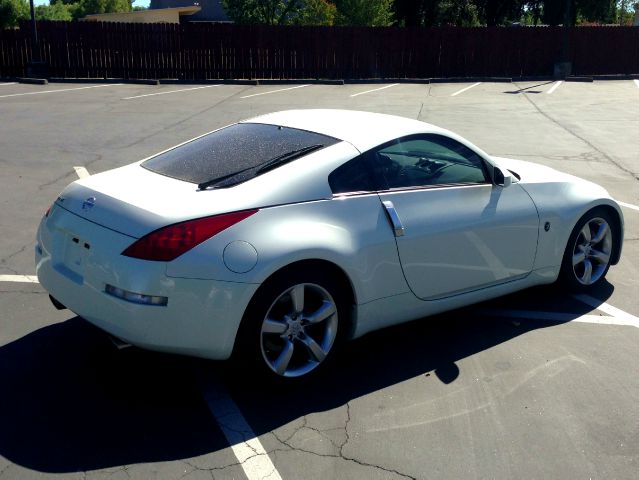 2007 Nissan 350Z 5DR 7-pass VAN I4 FWD