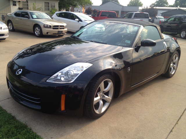 2008 Nissan 350Z 5dr 7-pass Van V6 LE FWD