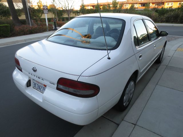 1995 Nissan Altima 6 Speed Transmision