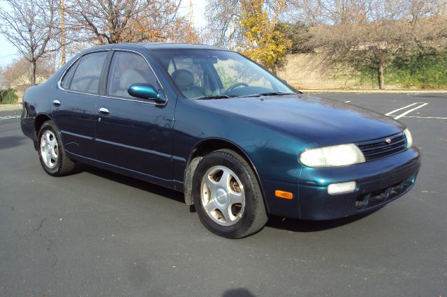 1996 Nissan Altima 3.0 Quattro