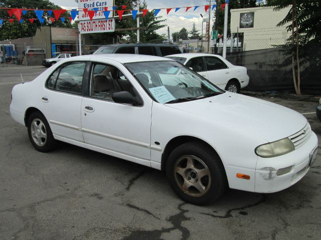 1997 Nissan Altima 6 Speed Transmision