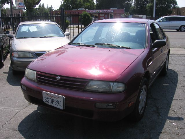 1997 Nissan Altima W/nav.sys