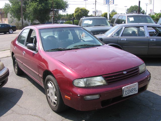 1997 Nissan Altima W/nav.sys