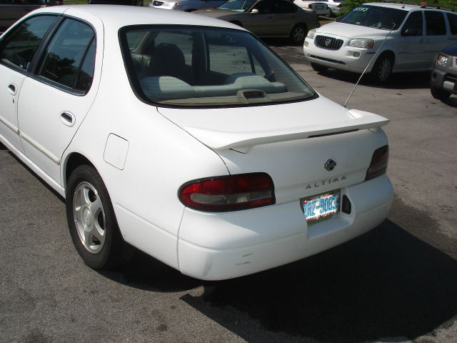 1997 Nissan Altima SE