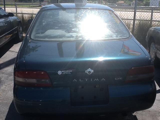 1997 Nissan Altima SE