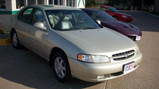 1998 Nissan Altima GTZ ES V6 LS