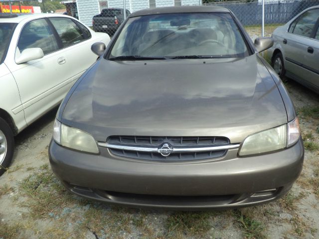 1998 Nissan Altima 3.0 Quattro