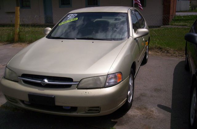 1998 Nissan Altima 3.0 Quattro