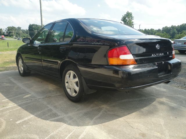 1998 Nissan Altima 3.0 Quattro