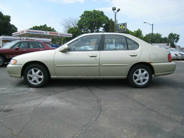 1998 Nissan Altima W/nav.sys