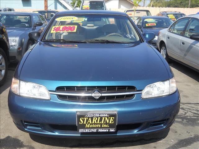 1998 Nissan Altima SE Sedan