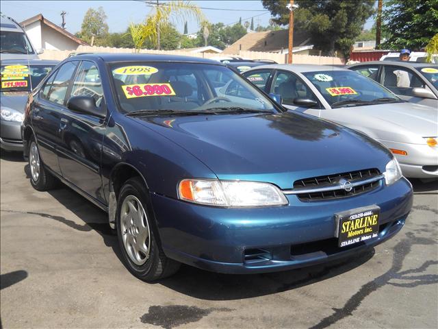 1998 Nissan Altima SE Sedan