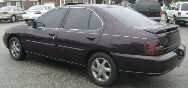 1998 Nissan Altima W/nav.sys