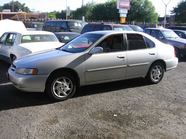 1999 Nissan Altima W/nav.sys