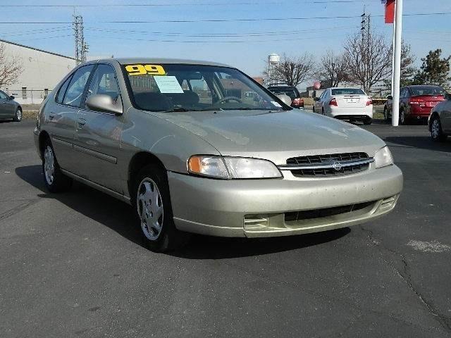 1999 Nissan Altima CL 3.