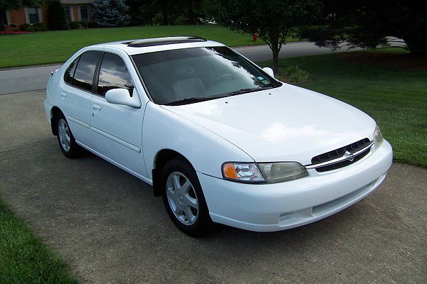 1999 Nissan Altima 3.0 Quattro