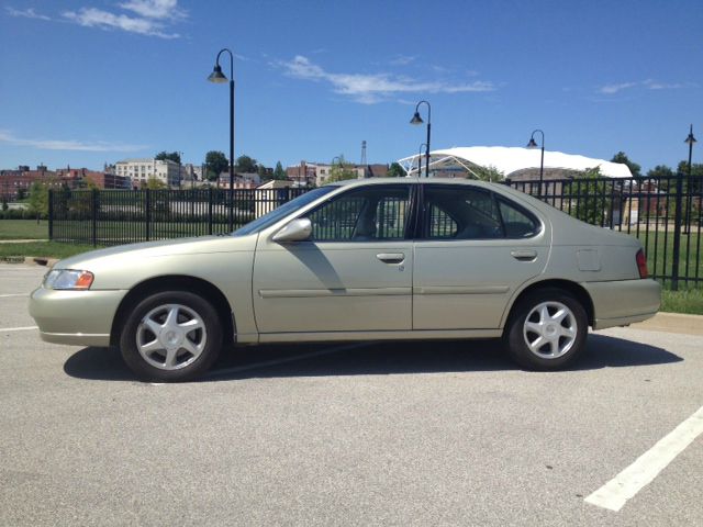 1999 Nissan Altima 3.0 Quattro