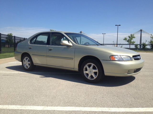 1999 Nissan Altima 3.0 Quattro