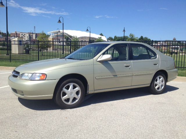 1999 Nissan Altima 3.0 Quattro