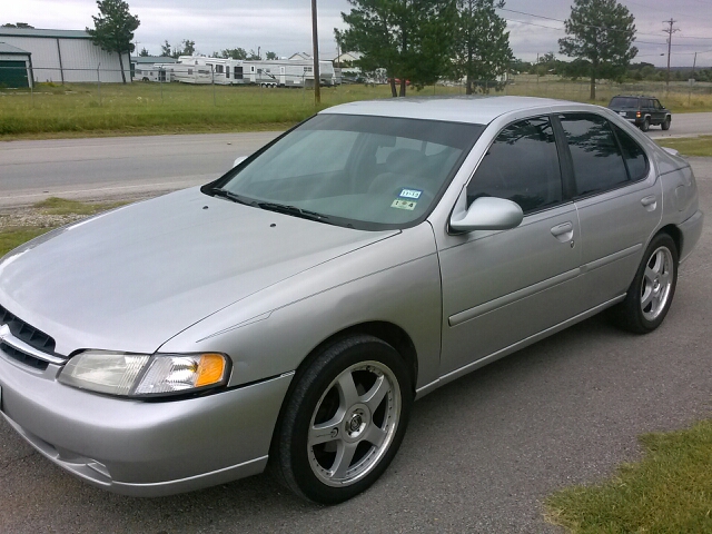 1999 Nissan Altima Clk320 Convertible With Gps