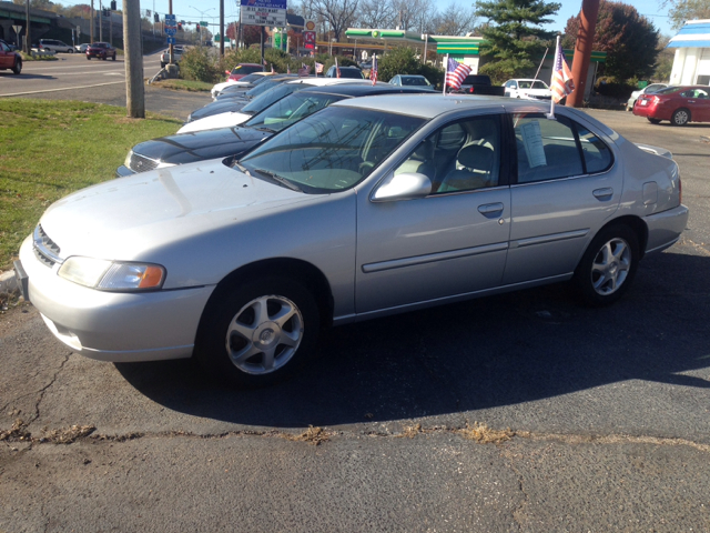 1999 Nissan Altima 3.0 Quattro