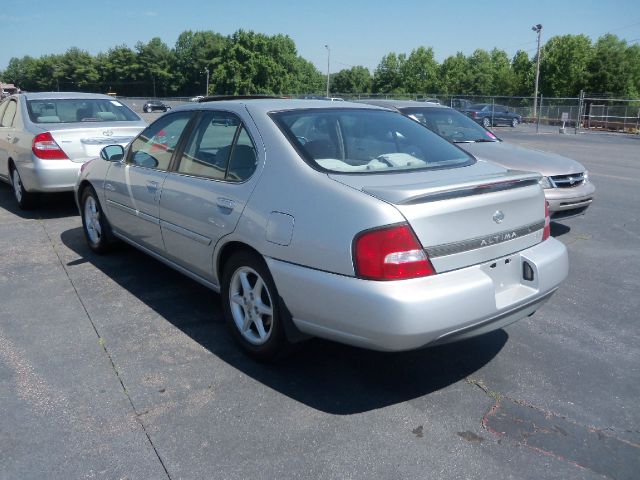 2000 Nissan Altima SE