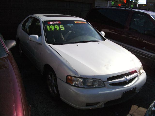 2000 Nissan Altima SE