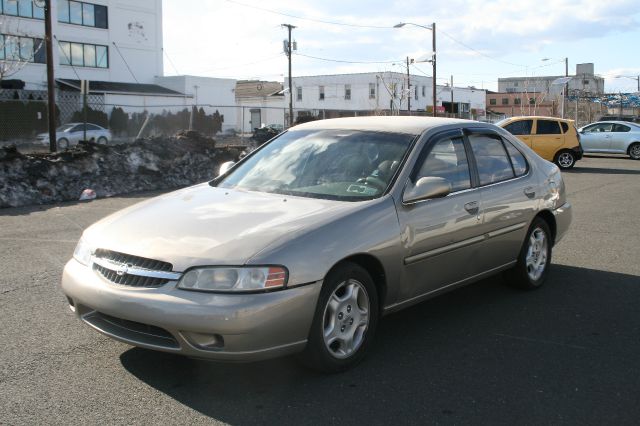 2000 Nissan Altima 3.0 Quattro