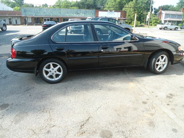 2000 Nissan Altima SE