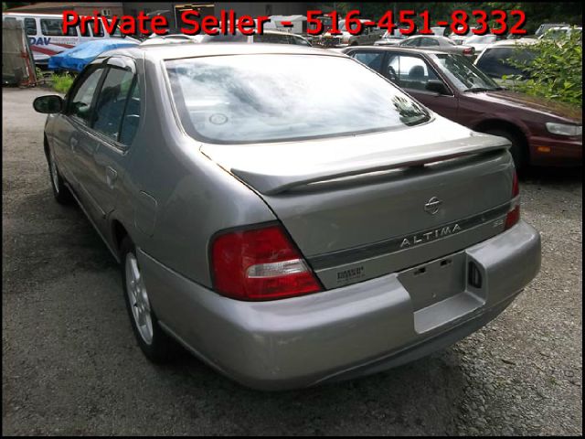 2000 Nissan Altima SE