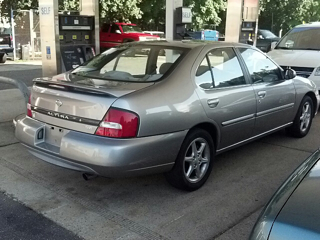 2000 Nissan Altima SE