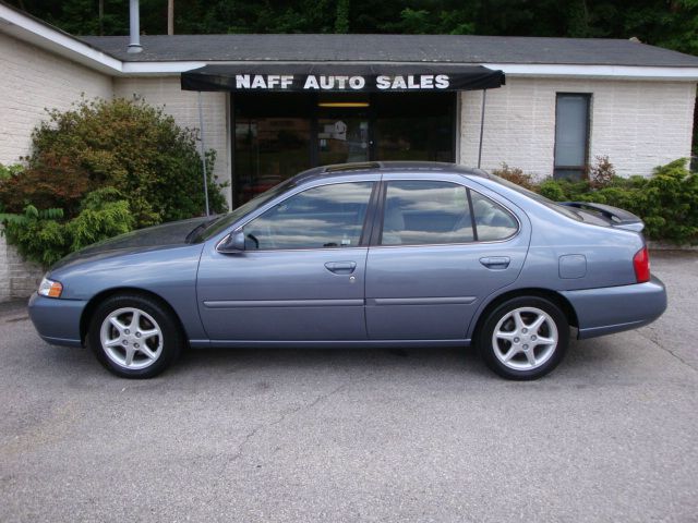 2000 Nissan Altima SE