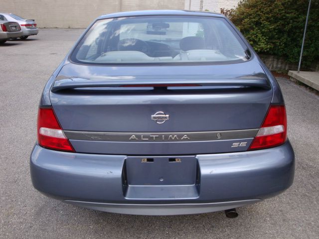 2000 Nissan Altima SE