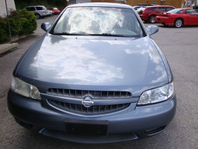 2000 Nissan Altima SE