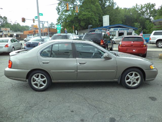 2000 Nissan Altima SE