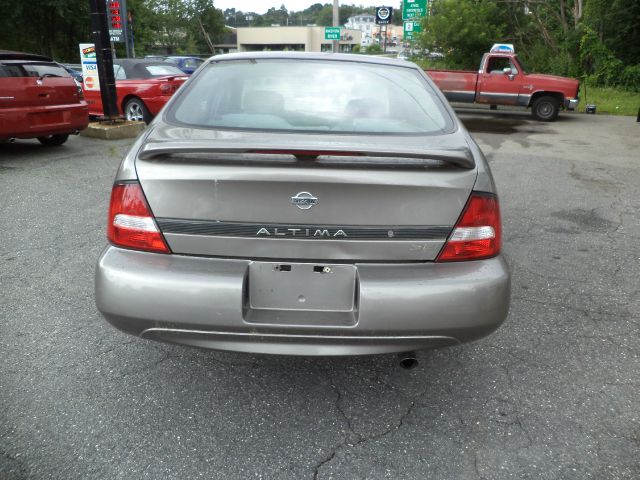 2000 Nissan Altima SE