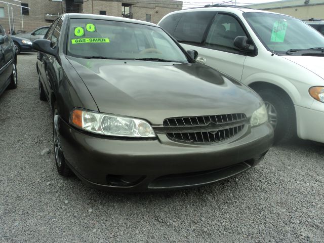 2000 Nissan Altima Unknown