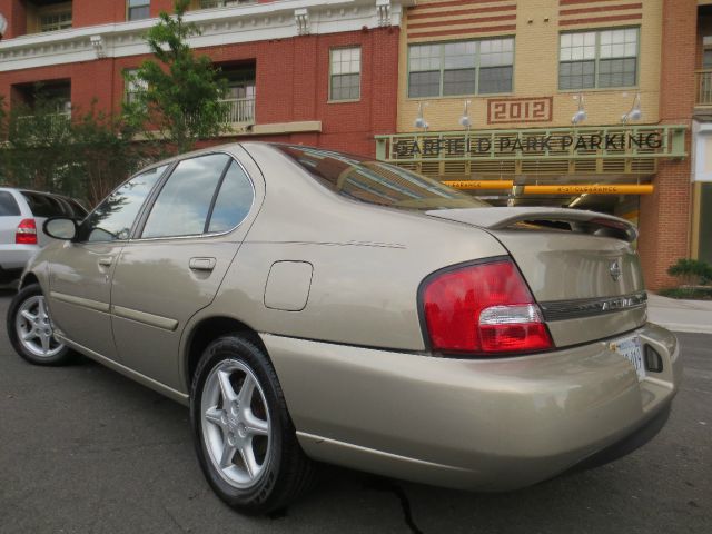 2000 Nissan Altima SE