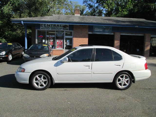 2000 Nissan Altima SE